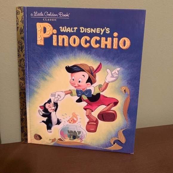 Pinocchio lot of VHS, book and Jiminy Cricket stuffed animal - Picture 5 of 5
